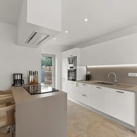 Helene * Tar-Vabriga