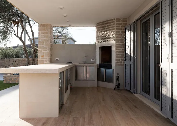 Helene * Tar-Vabriga